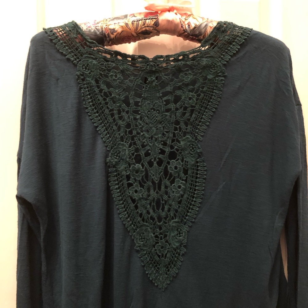 Lace Back Detail Long Sleeve Crop Top